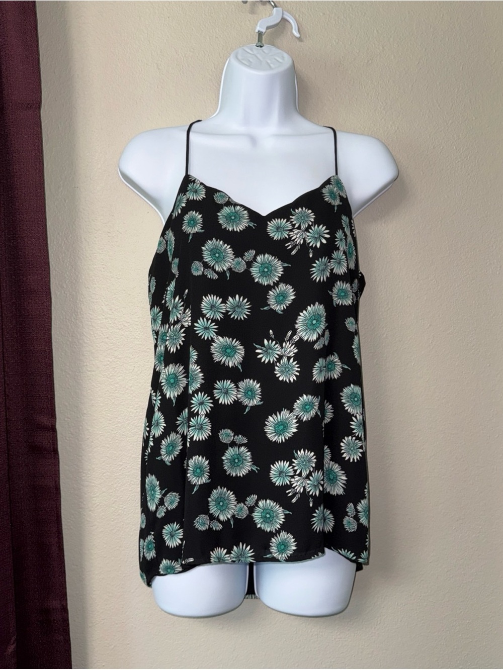#863 Boutique Floral Lined Tank Style Top Size Small